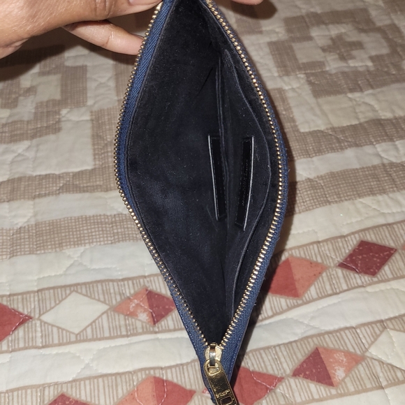 Yves Saint Laurent Navy Quilted Clutch - Picture 8 of 8